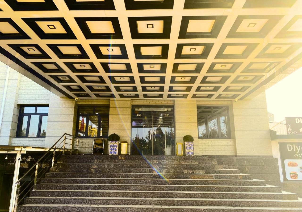 Diyor Hotel Marghilon Bagian luar foto